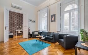 Elisabeth 52 Apartment